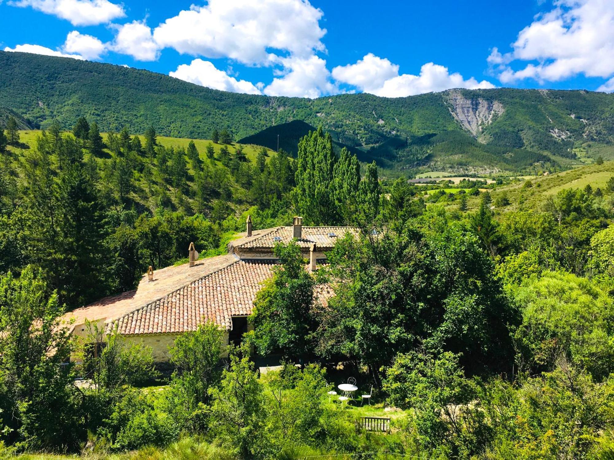 Le Moulin De La Viorne, Gite Avec Piscine Au Coeur De La Nature En Haute-Provence Les Omergues Ngoại thất bức ảnh
